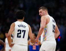 IM体育在线注册-掘金球员发生争执，队内关系紧张