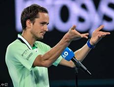 IM体育官网入口-联合杯轻取ATP总决赛，梅德韦杰夫状态火热的简单介绍