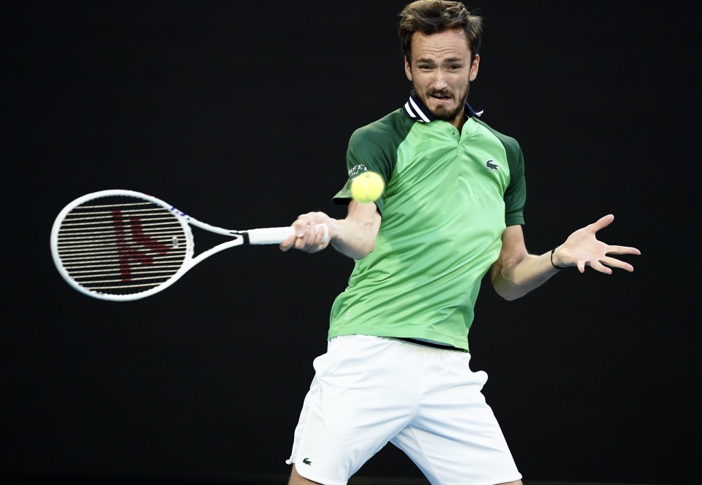 IM体育官方平台-关于意大利网球队强势西班牙网球队，梅德韦杰夫高光表现的信息