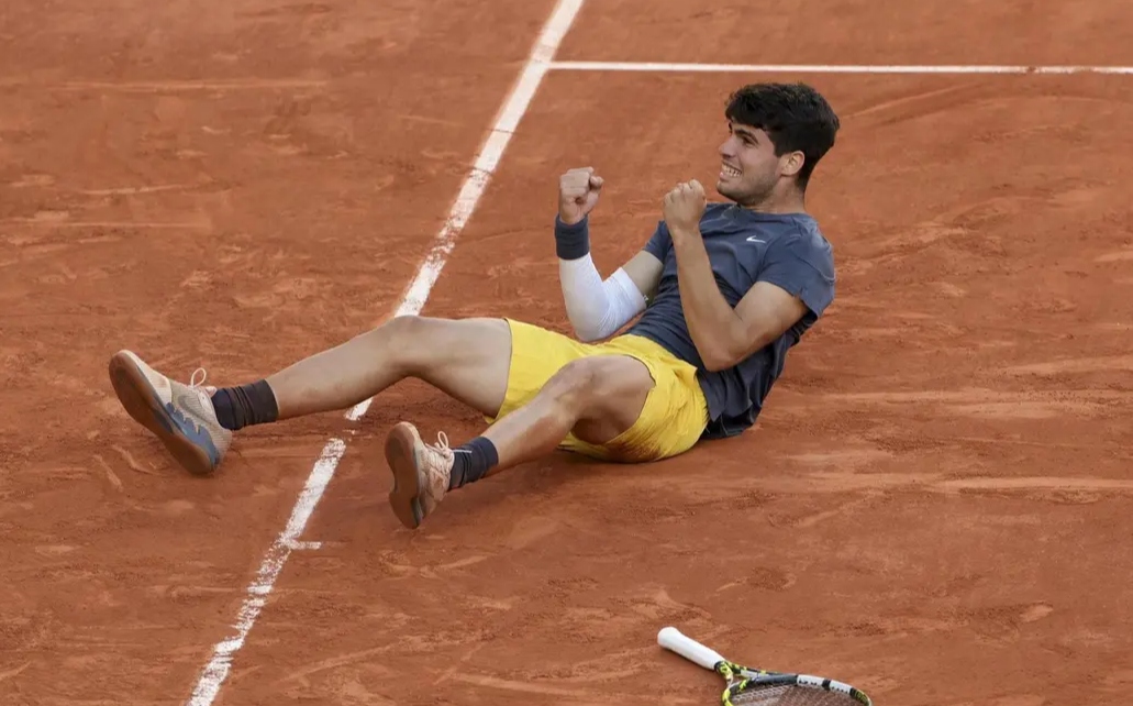 IM体育赛事直播入口-包含西班牙网球队碾压英国网球队，阿尔卡拉斯送出助攻的词条