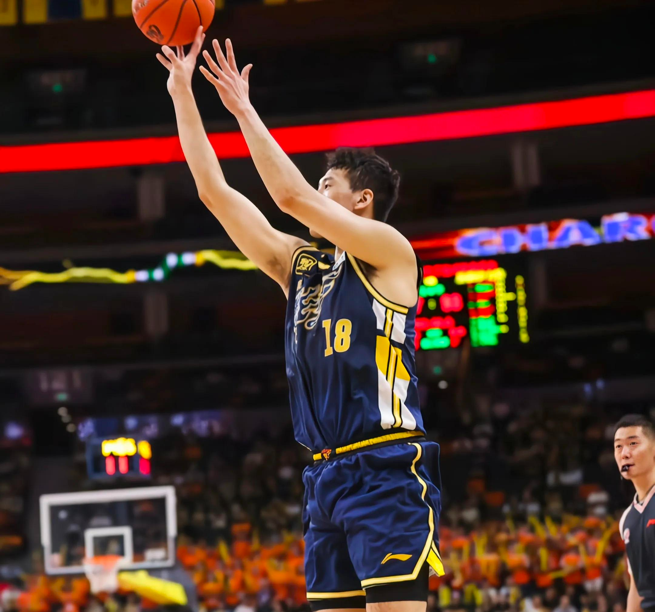 IM体育官网入口-广东队高效发挥，迅速取得比赛优势