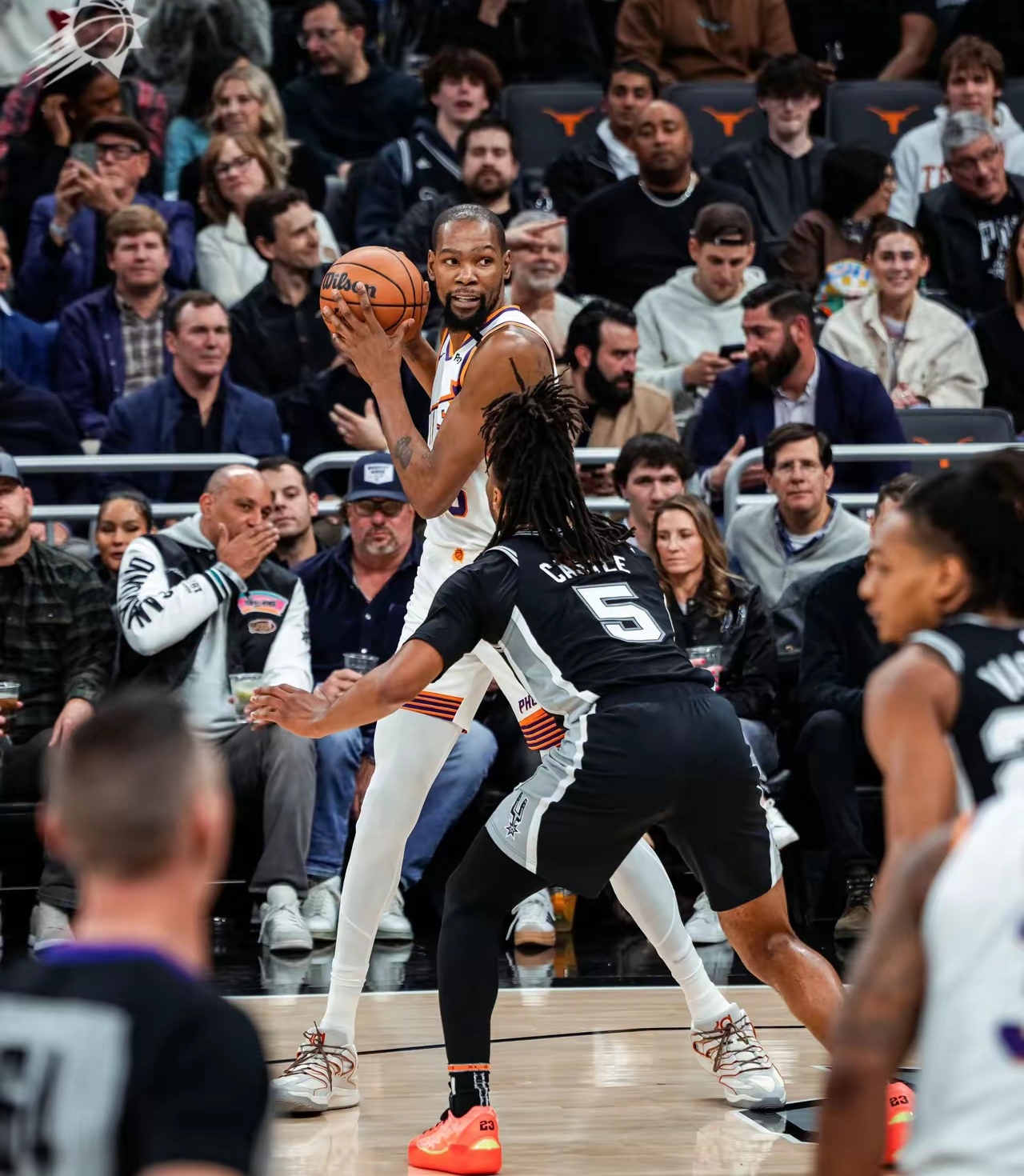 IM体育App下载-马刺鏖战意大利男篮，杜兰特送出助攻