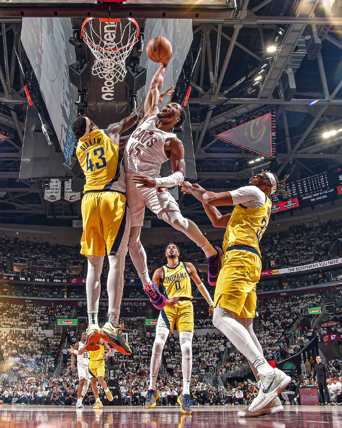 IM Sport-关于雷霆险胜76人，米切尔带队取胜的信息