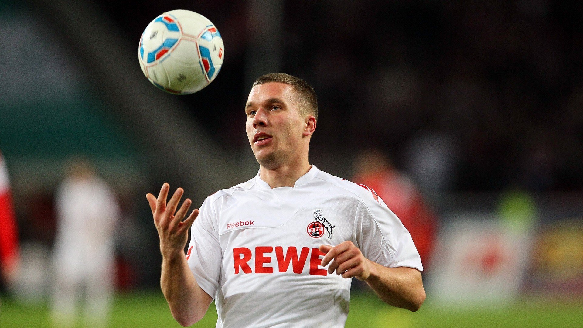 IM体育官方平台-从密尔沃基到洛杉矶,霍勒迪用一场公牛绞杀战完成终极证明