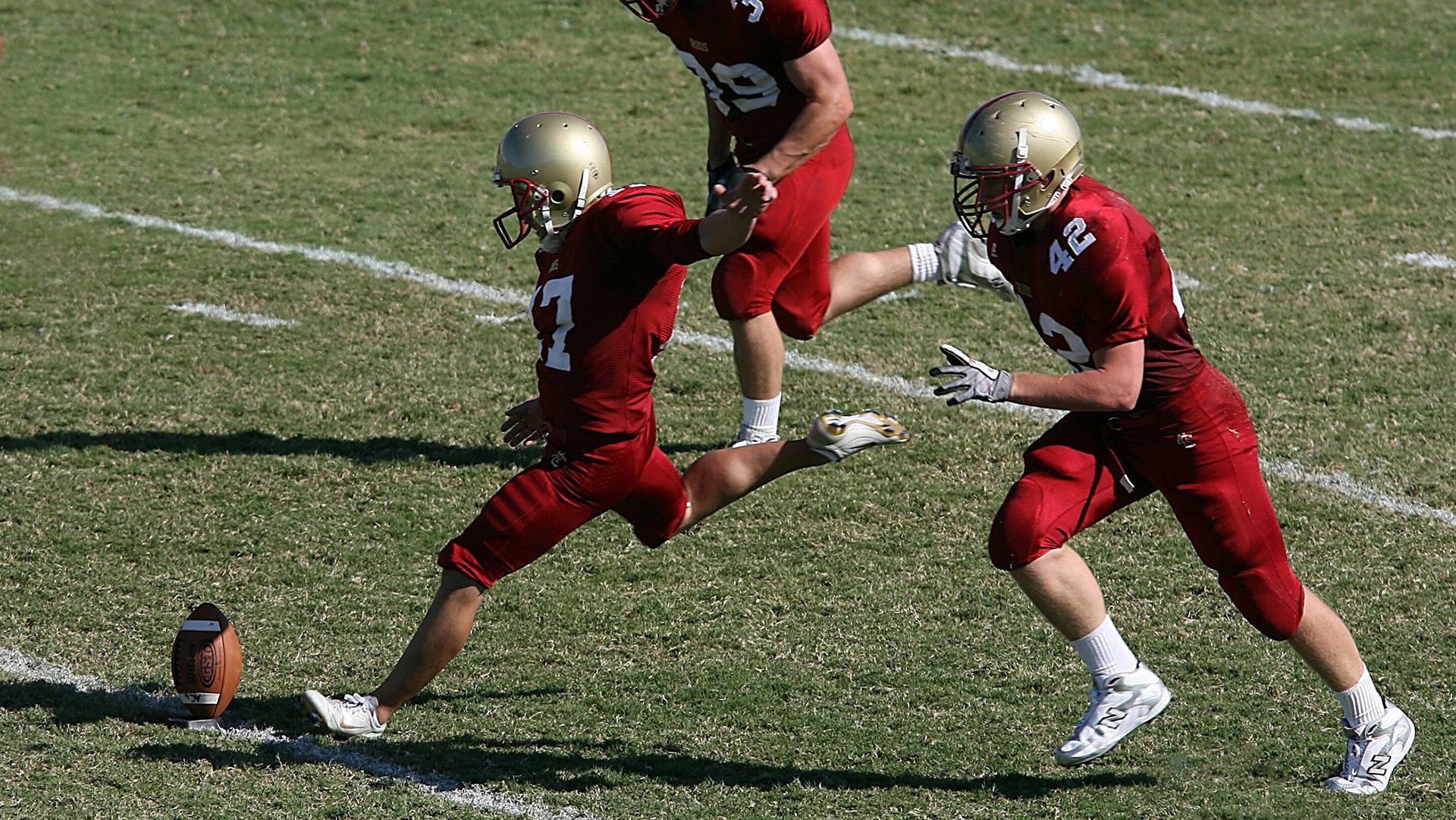 IM体育官方平台-从摩纳哥到欧冠,论战术压制与巨星接管—足球世界的两极艺术